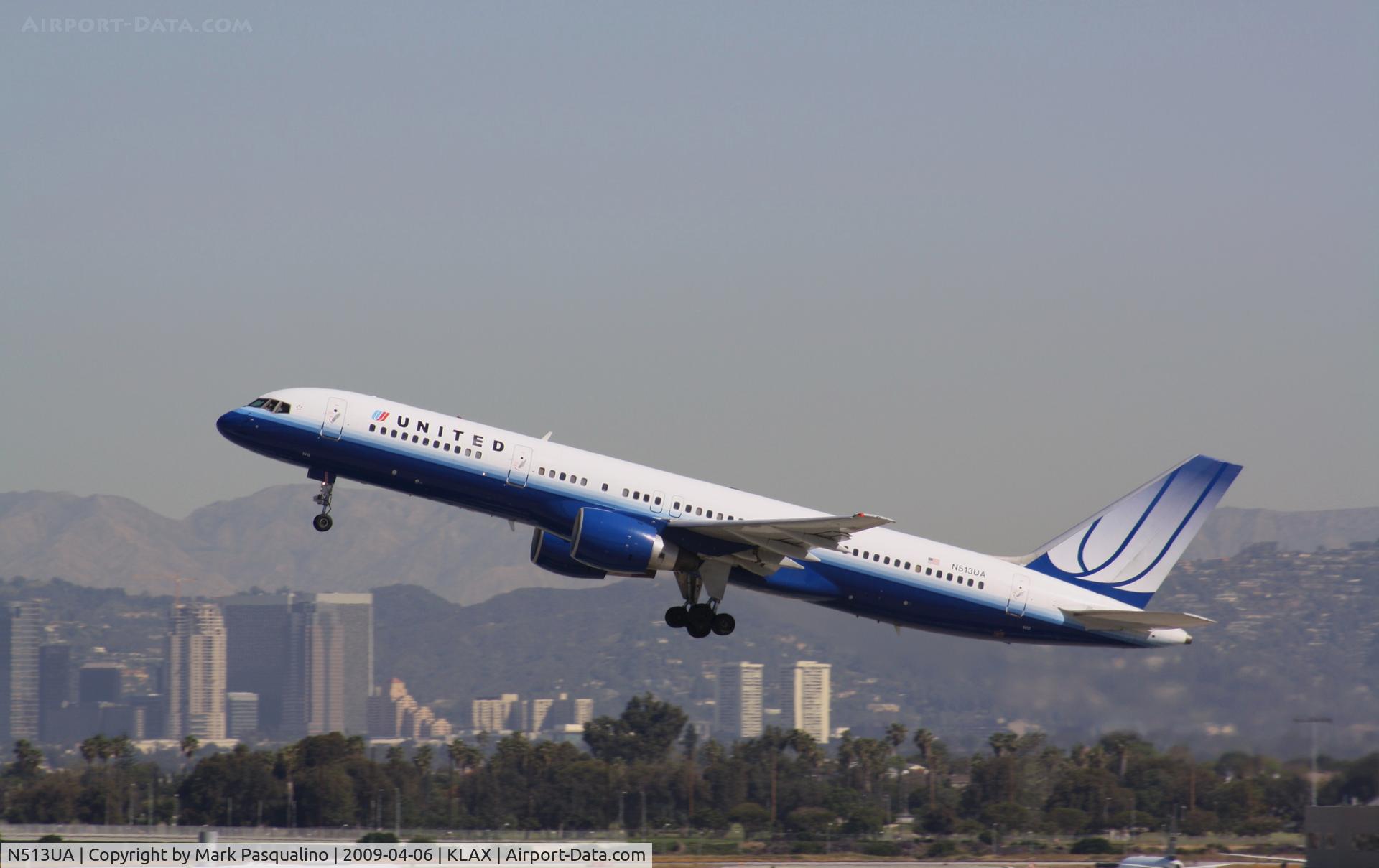 N513UA, 1990 Boeing 757-222 C/N 24810, Boeing 757-200