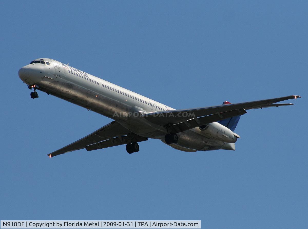 N918DE, 1993 McDonnell Douglas MD-88 C/N 49959, Delta MD-88