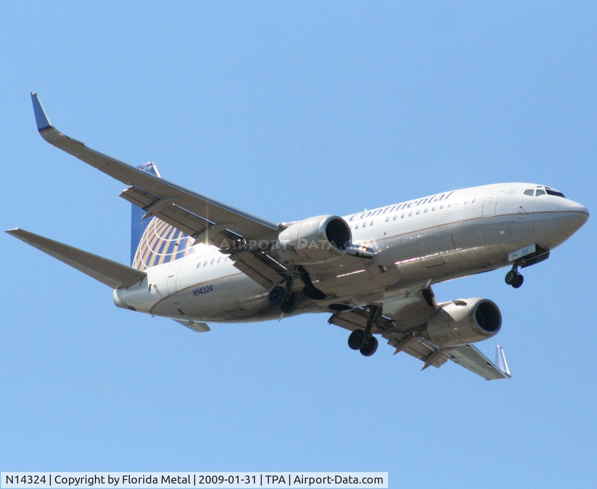 N14324, 1986 Boeing 737-3TO C/N 23375, Continental 737-300