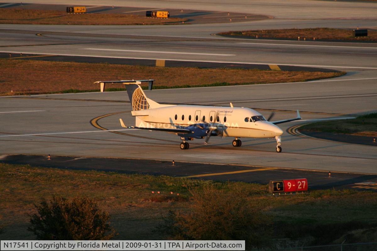 N17541, 1996 Beech 1900D C/N UE-203, Continental Connection B1900D