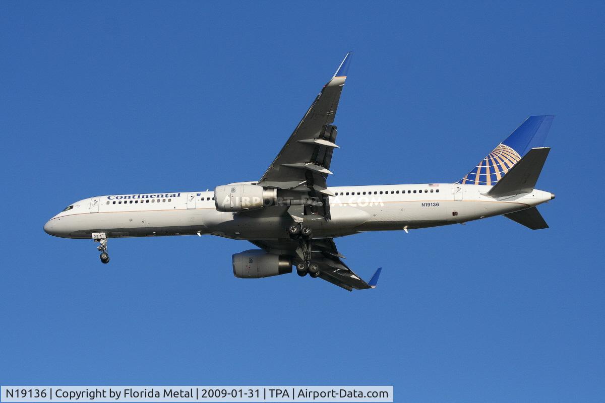 N19136, 1999 Boeing 757-224 C/N 29285, Continental 757-200