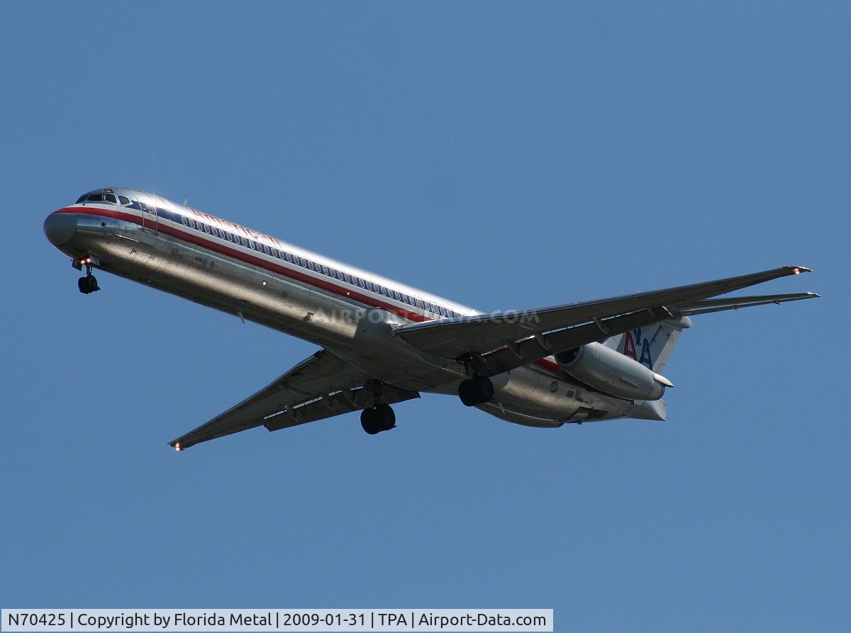 N70425, 1986 McDonnell Douglas MD-82 (DC-9-82) C/N 49337, American MD-82