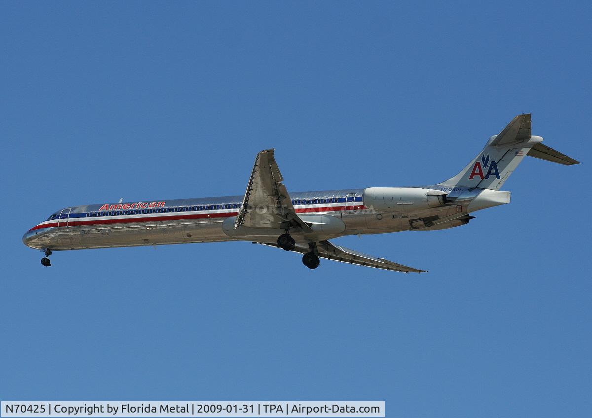 N70425, 1986 McDonnell Douglas MD-82 (DC-9-82) C/N 49337, American MD-82