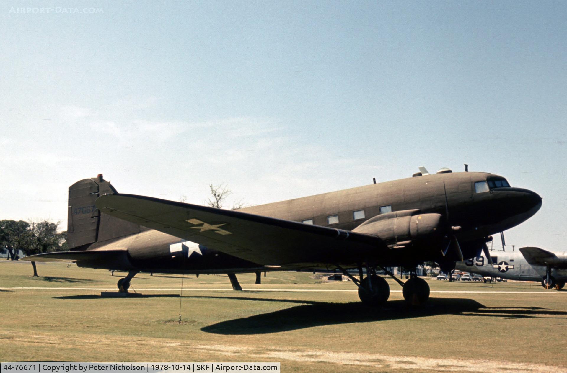 44-76671, 1944 Douglas VC-47D (C-47B-30-DK) Skytrain C/N 16255/33003, VC-47D Skytrain in the USAF History & Traditions Museum at Lackland AFB in 1978.