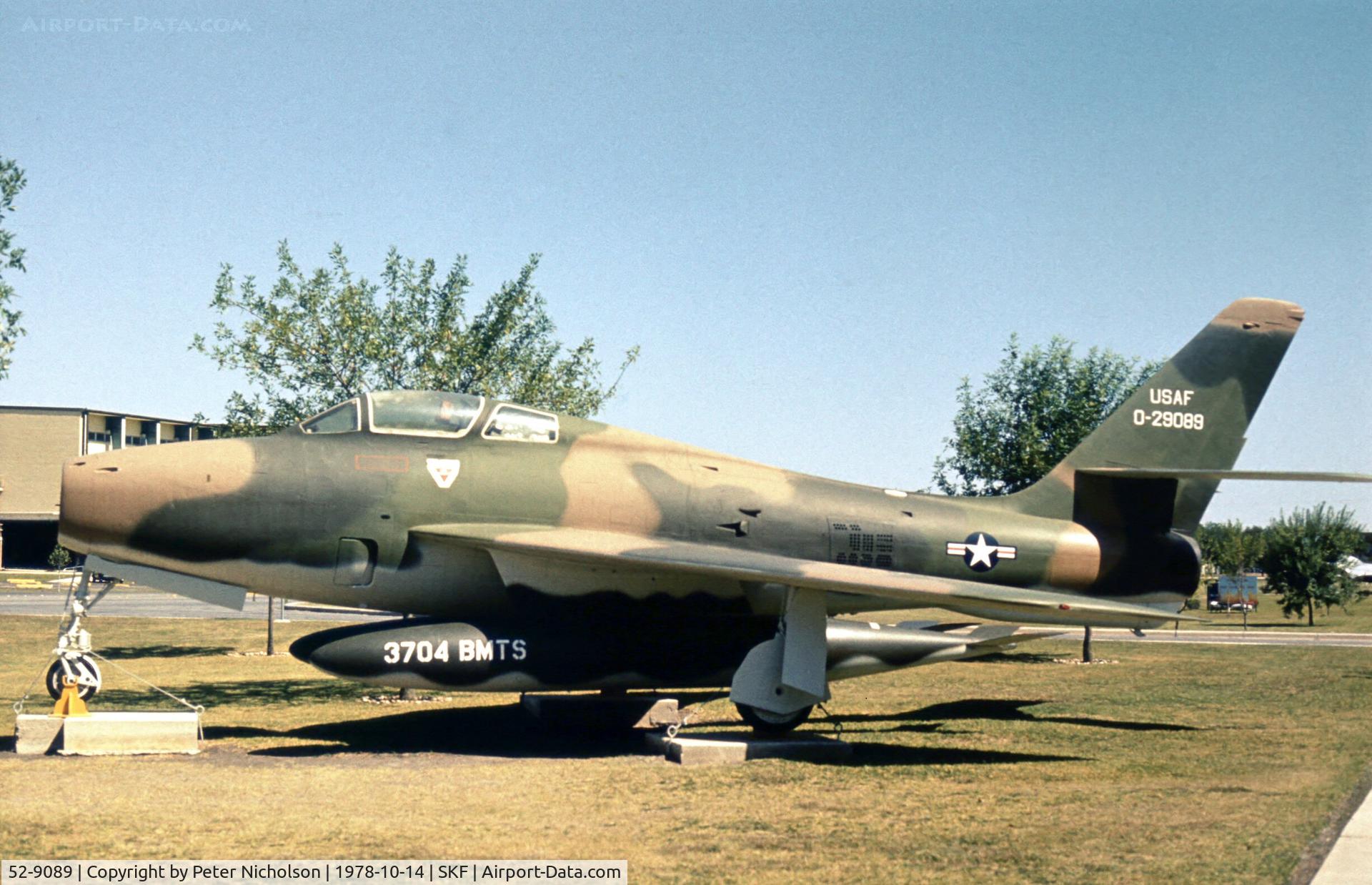 52-9089, 1952 General Motors F-84F-51-GK Thunderstreak C/N Not found 52-9089, This F-84F Thunderstreak was in the USAF History & Traditions Museum at Lackland AFB in 1978.