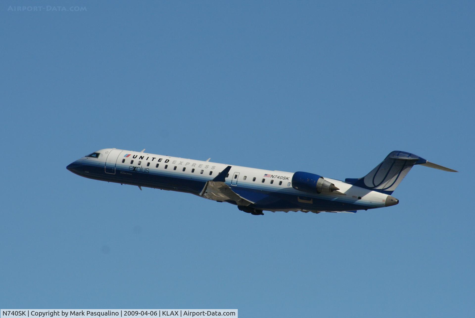 N740SK, 2005 Bombardier CRJ-701 (CL-600-2C10) Regional Jet C/N 10196, CL-600-2C10
