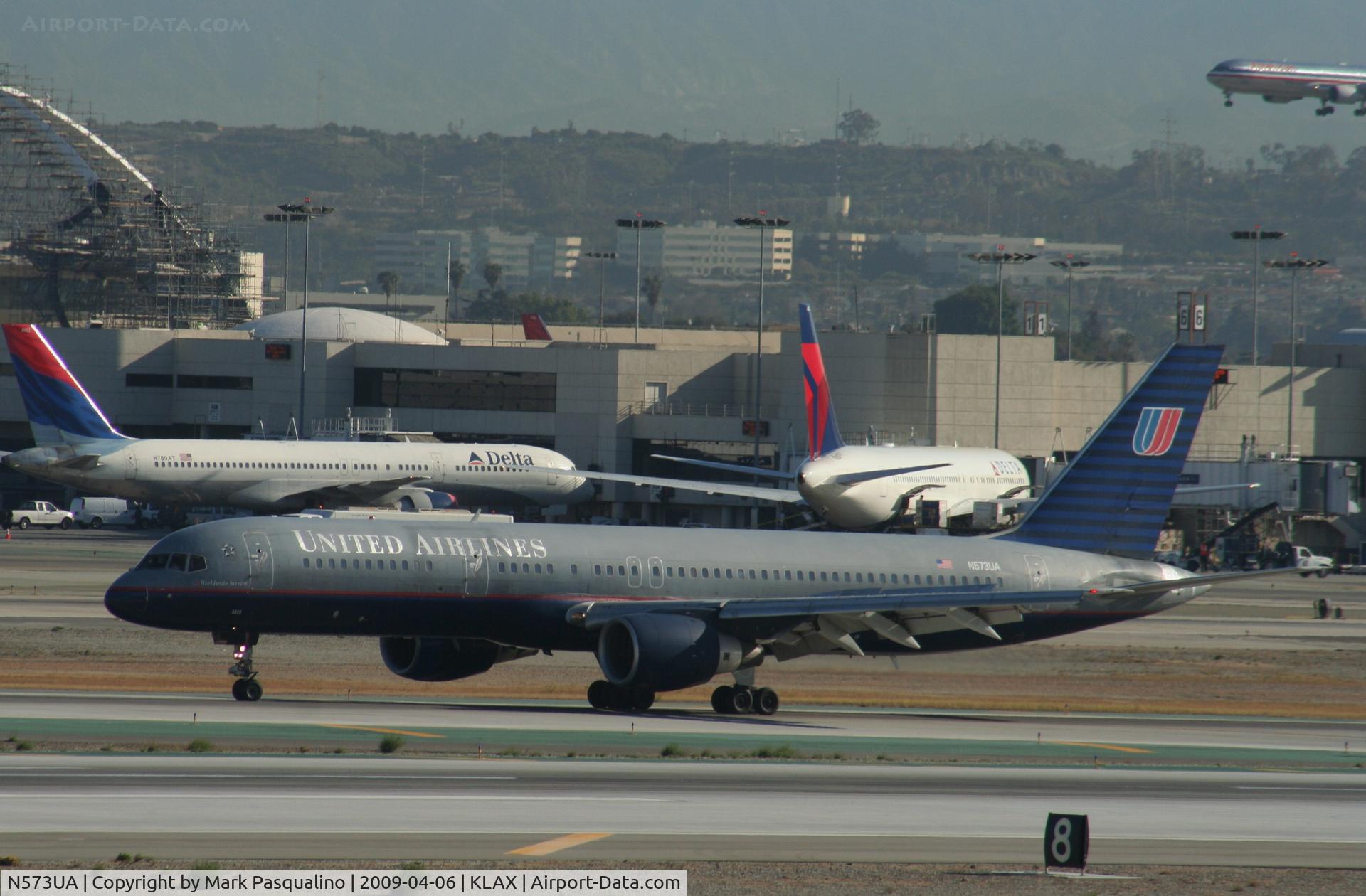 N573UA, 1992 Boeing 757-222 C/N 26685, Boeing 757-200