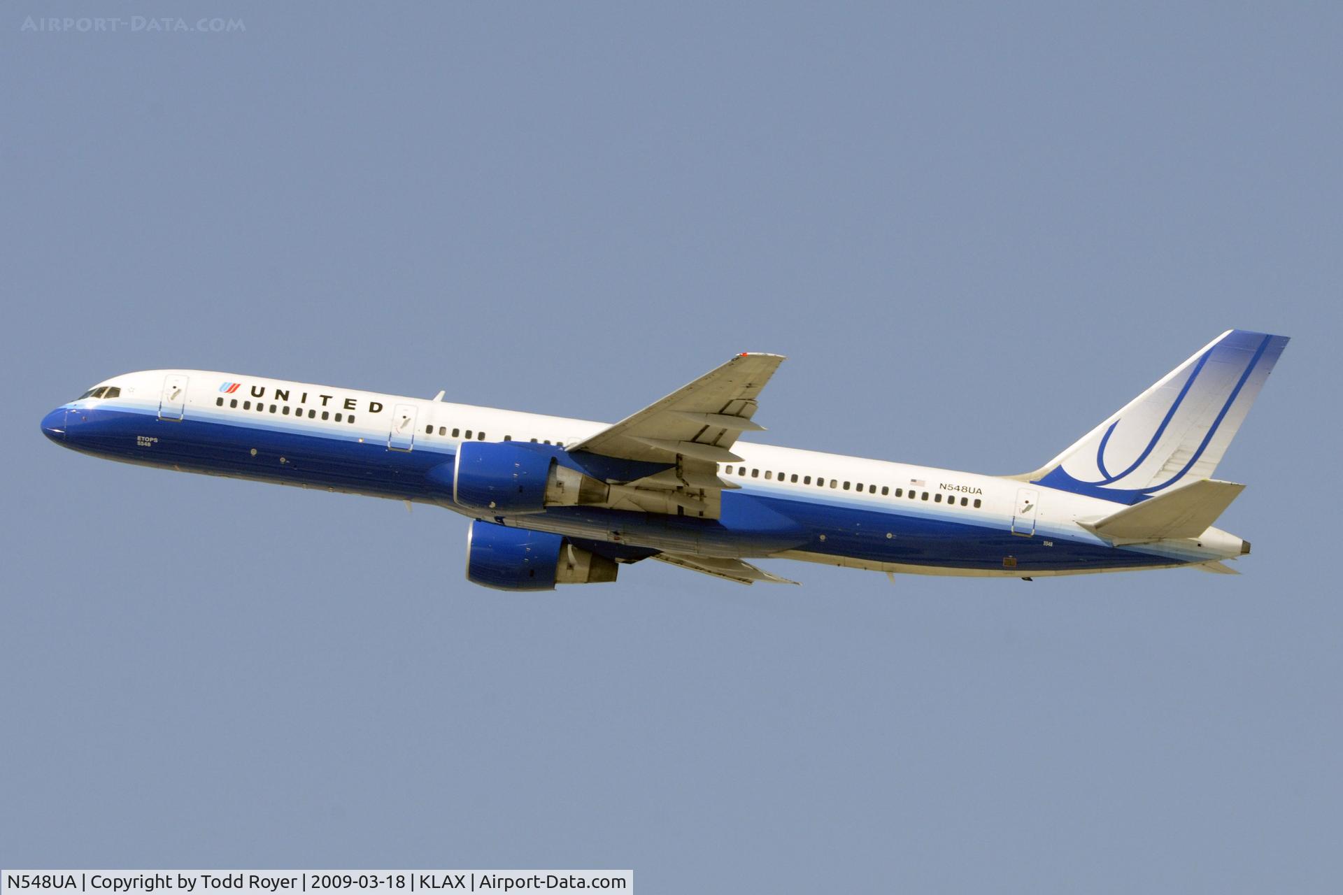 N548UA, 1992 Boeing 757-222 C/N 25396, Departing LAX on 25R
