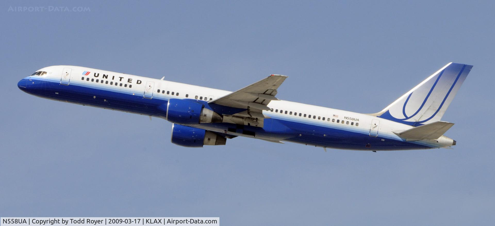 N558UA, 1992 Boeing 757-222 C/N 26654, Departing LAX on 25R