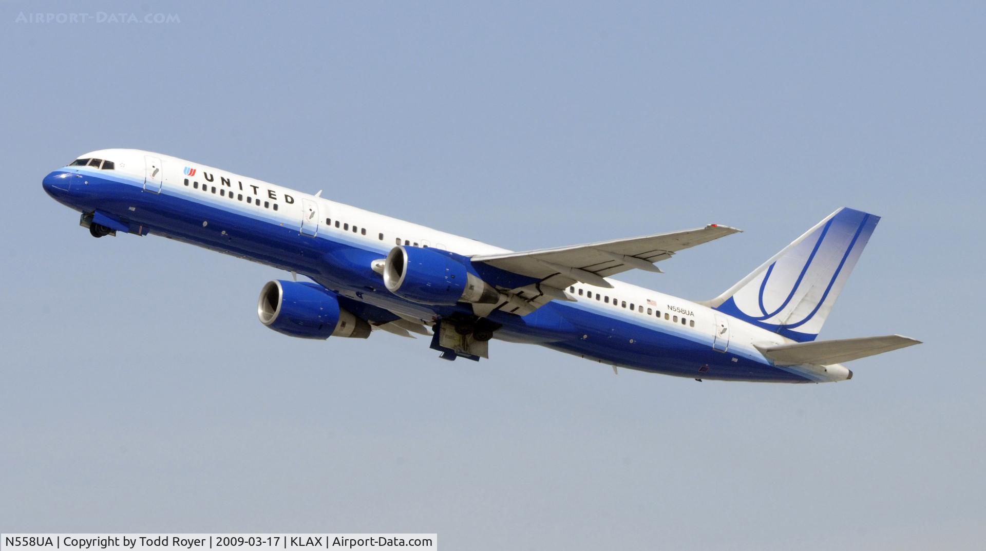 N558UA, 1992 Boeing 757-222 C/N 26654, Departing LAX on 25R