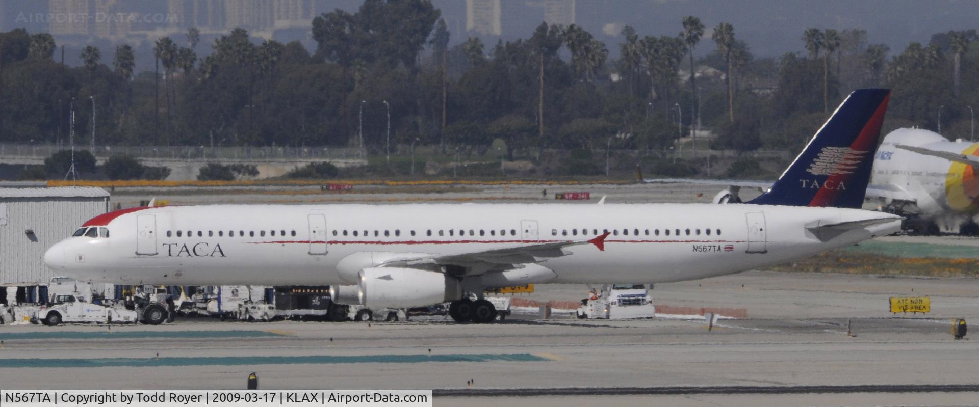 N567TA, 2005 Airbus A321-231 C/N 2610, Taxi to gate
