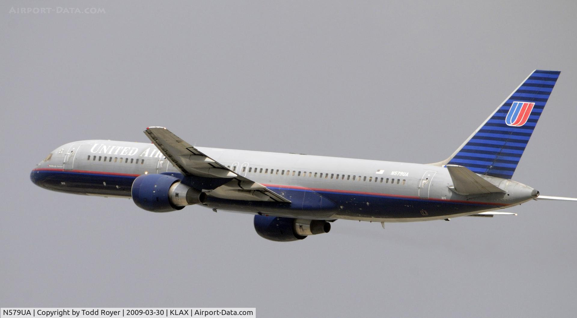 N579UA, 1993 Boeing 757-222 C/N 26697, Departing LAX on 25R