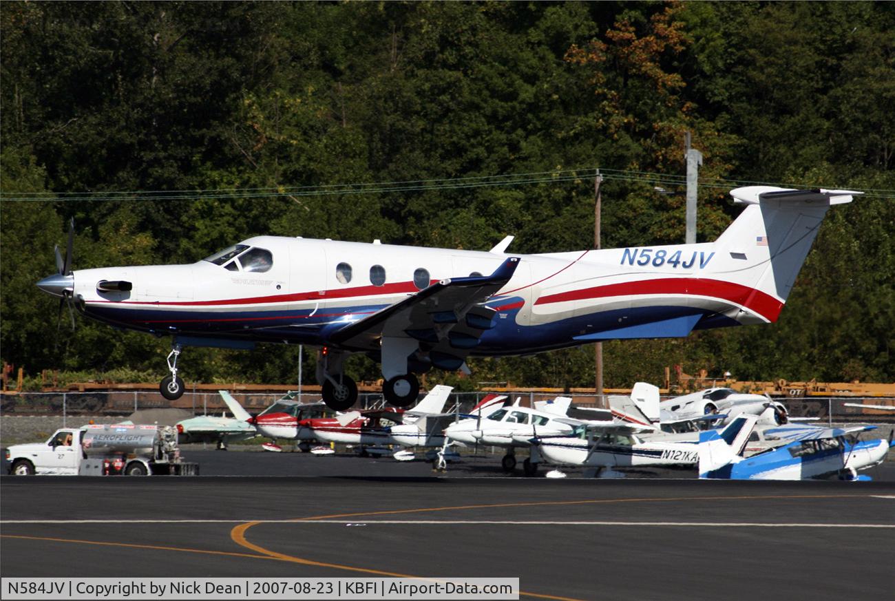 N584JV, 2004 Pilatus PC-12/45 C/N 584, KBFI