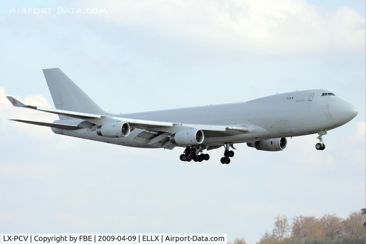 LX-PCV, 1999 Boeing 747-4R7F/SCD C/N 29732, short final RW24
