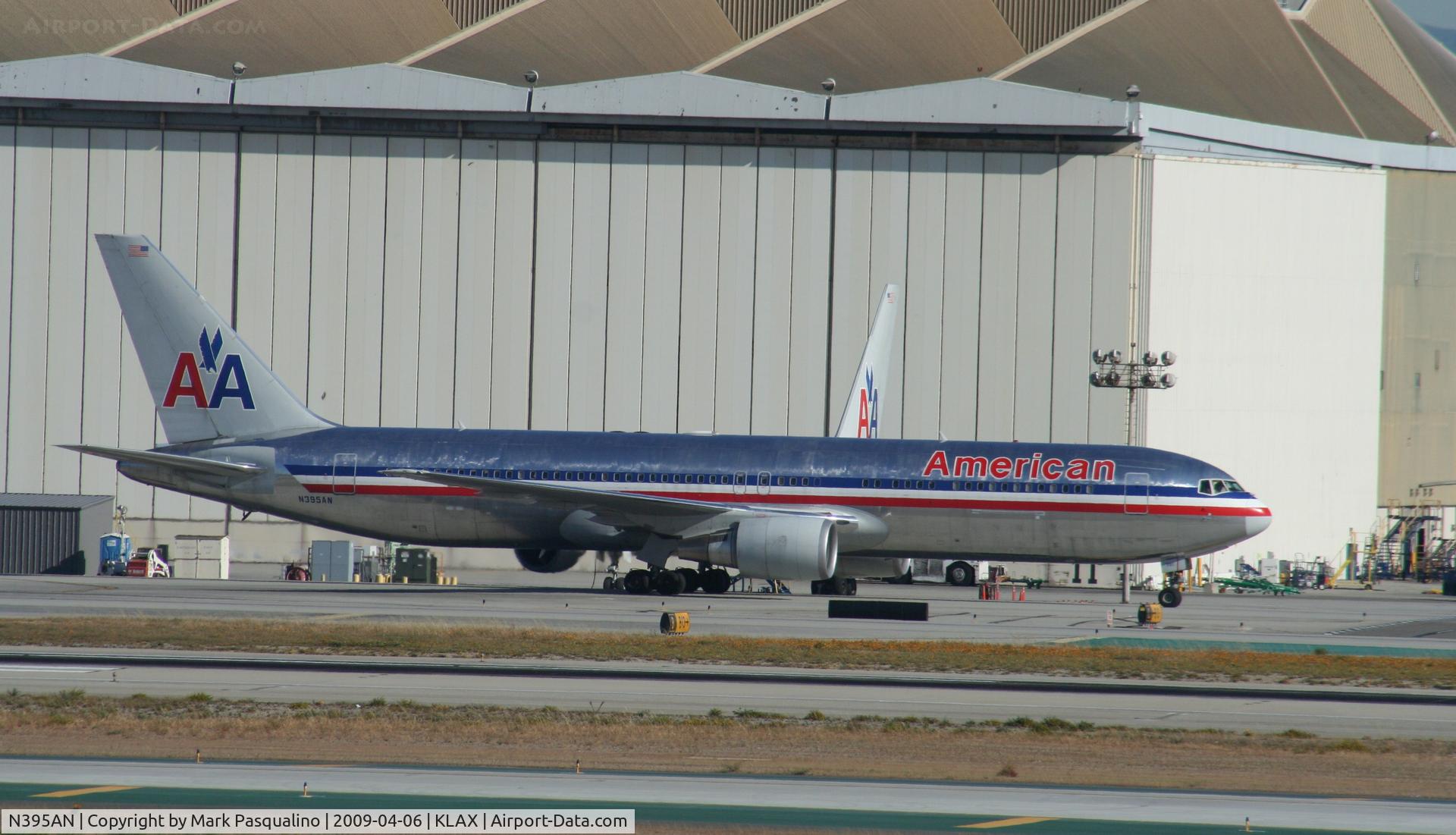 N395AN, 1998 Boeing 767-323 C/N 29432, Boeing 767-300