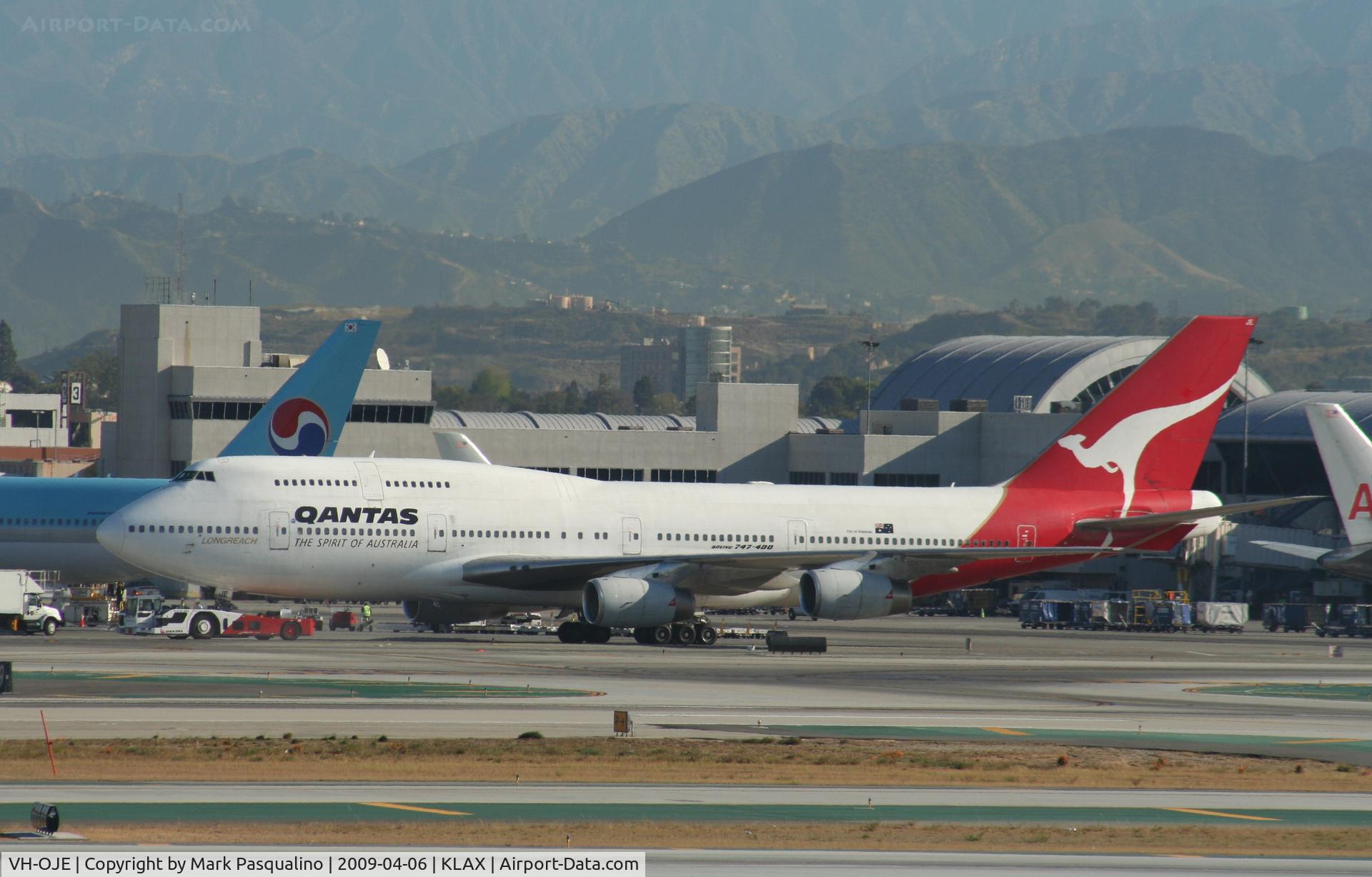 VH-OJE, 1989 Boeing 747-438 C/N 24482, Boeing 747-400