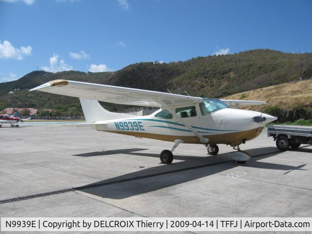 N9939E, 1975 Cessna 182P Skylane C/N 18263999, Actif