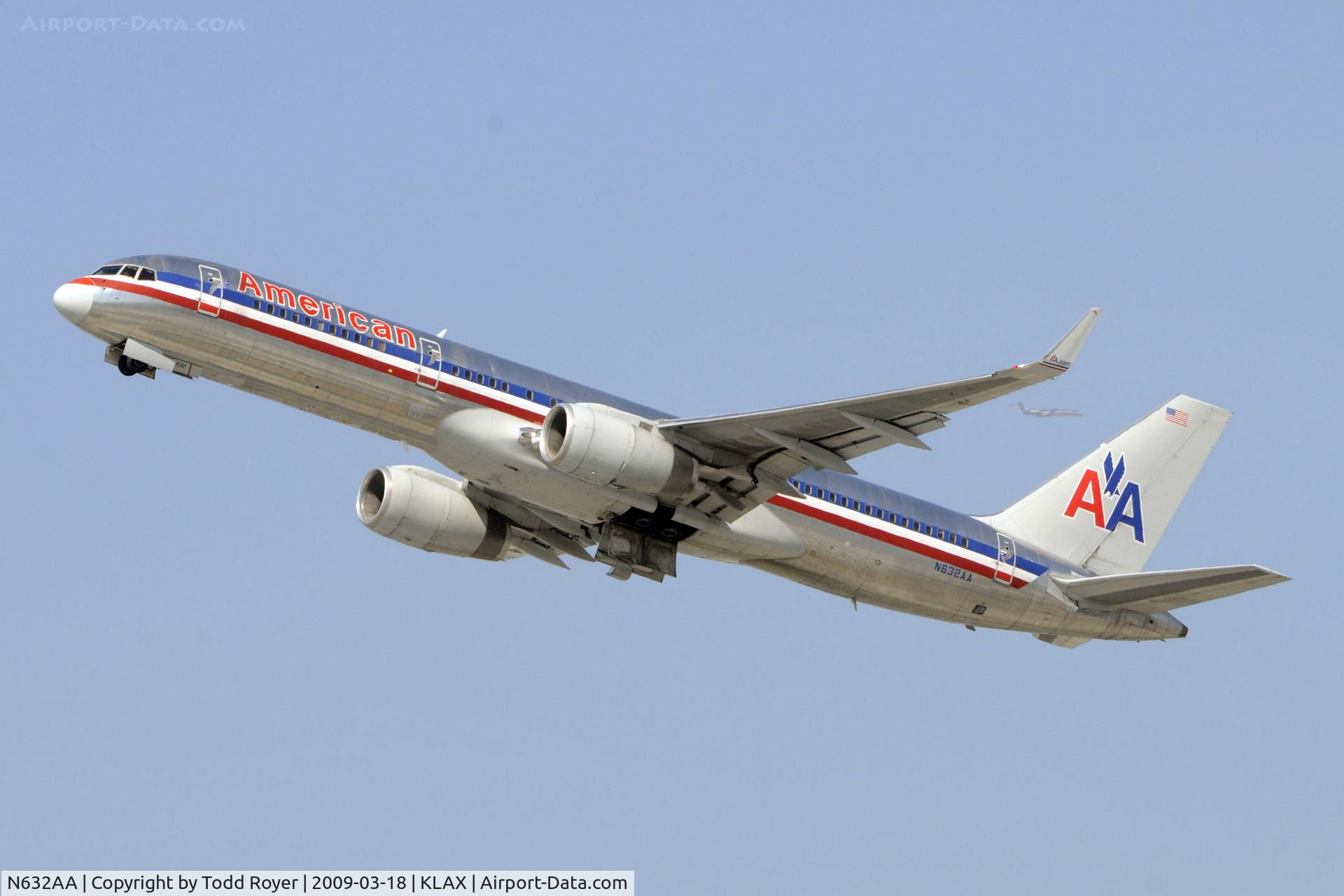 N632AA, 1990 Boeing 757-223 C/N 24590, Departing LAX on 25R