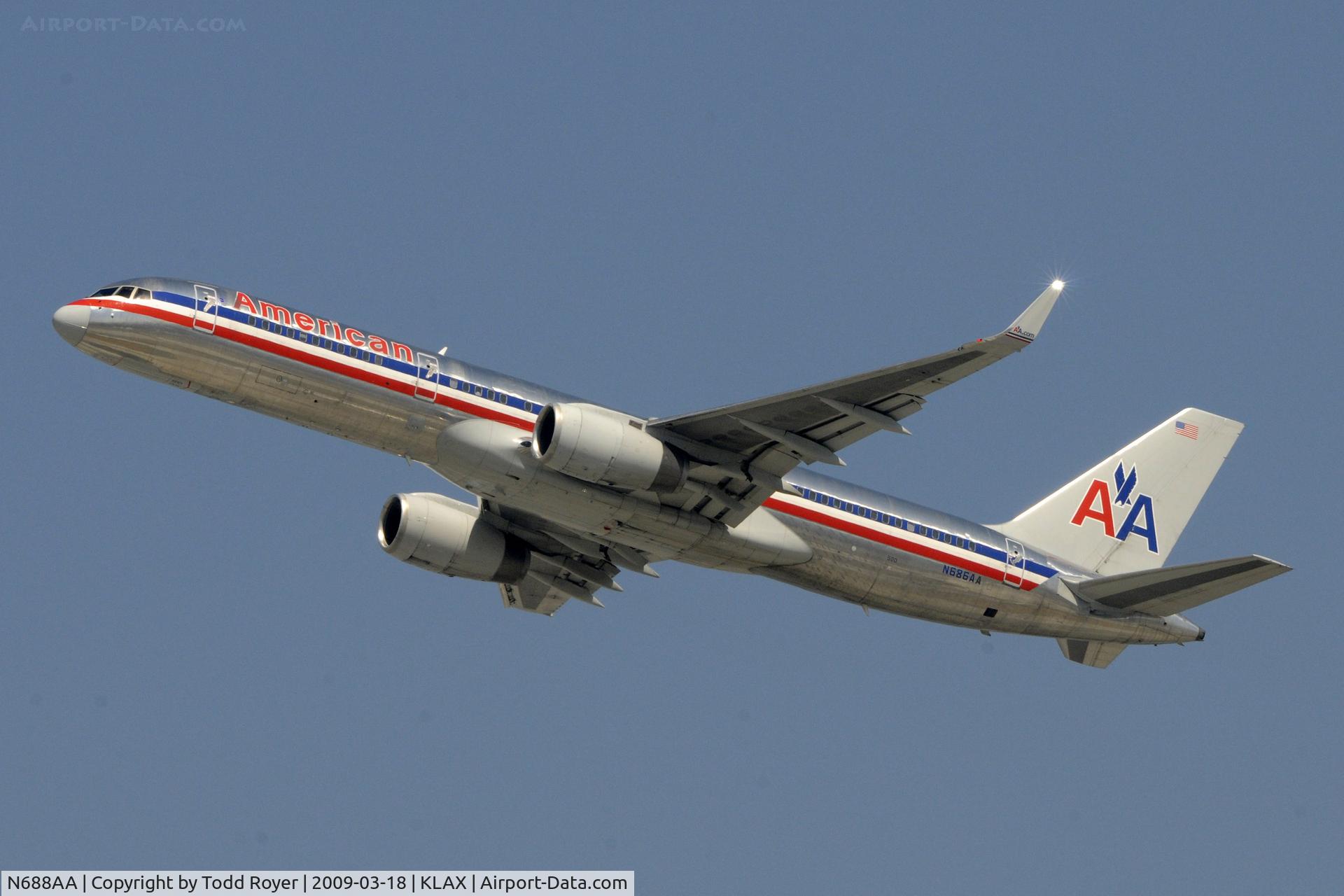 N688AA, 1993 Boeing 757-223 C/N 25730, Departing LAX on 25R