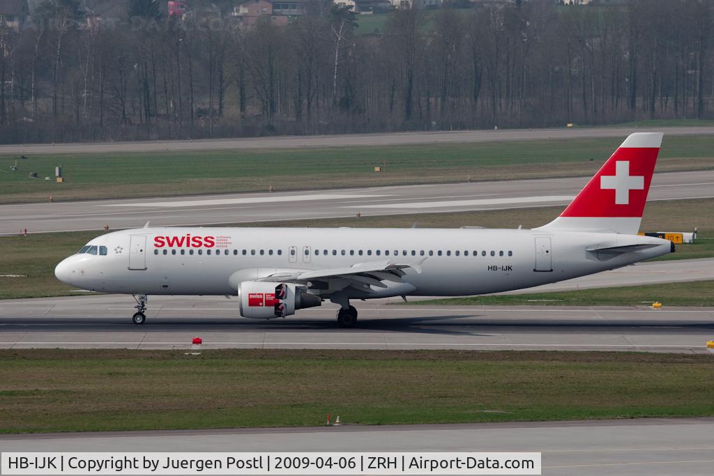 HB-IJK, 1996 Airbus A320-214 C/N 596, Airbus A320-214