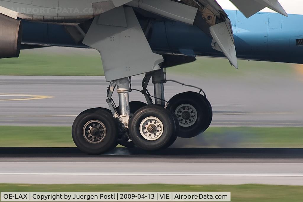 OE-LAX, 1992 Boeing 767-3Z9/ER C/N 27095, Boeing 767-3Z9