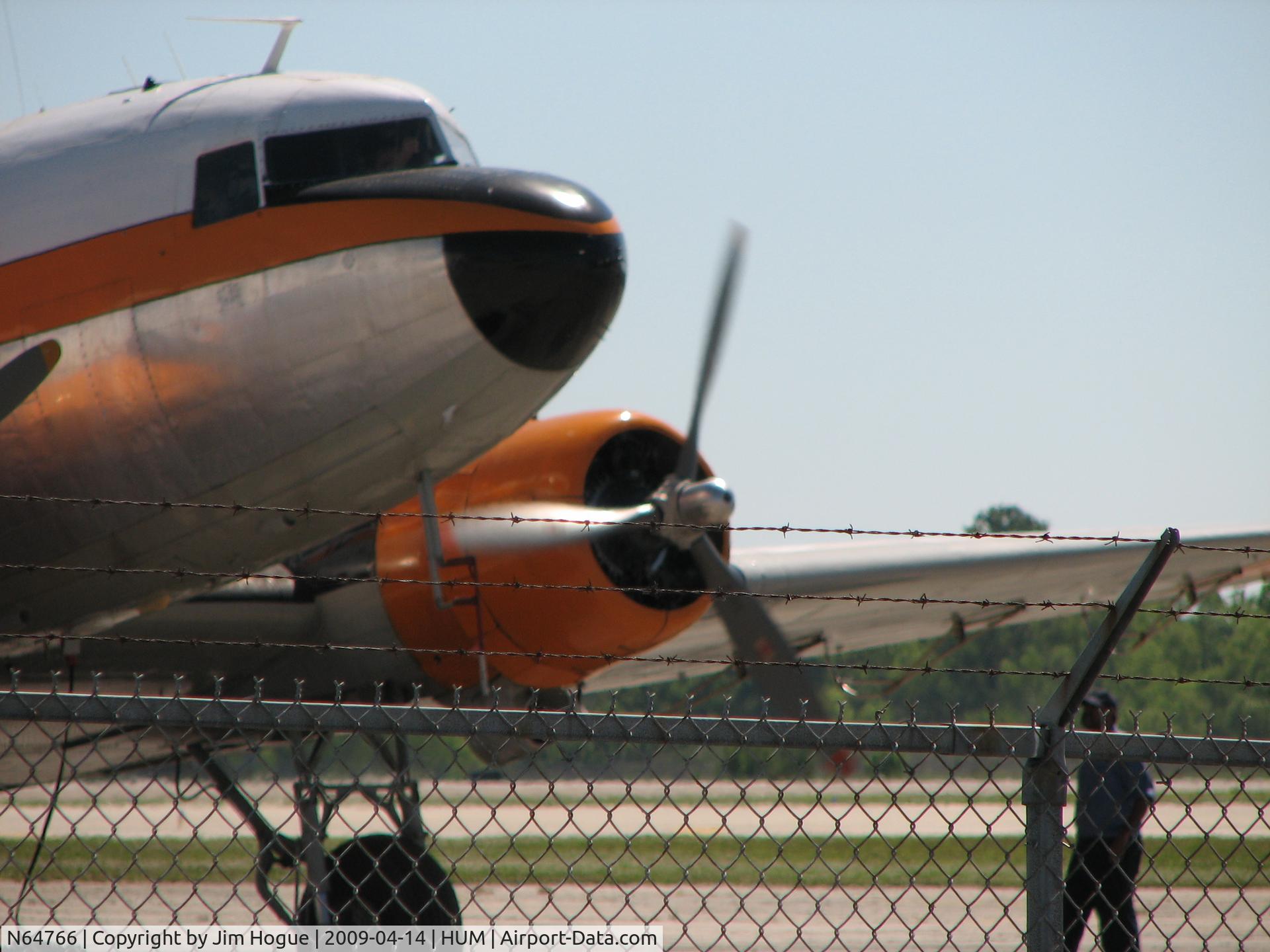 N64766, 1945 Douglas C-47 C/N 27218, Left engine run up