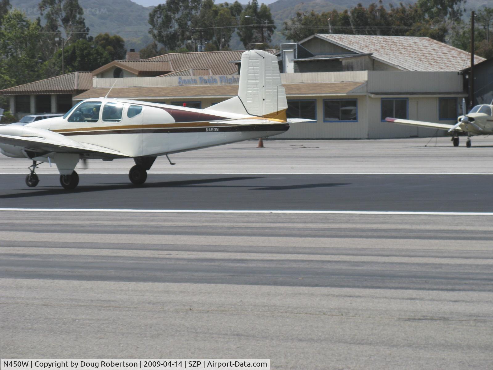 N450W, 1958 Beech 95 C/N TD-87, 1958 Beech 95, two Lycoming O&VO-360 180 Hp each, takeoff roll Rwy 22