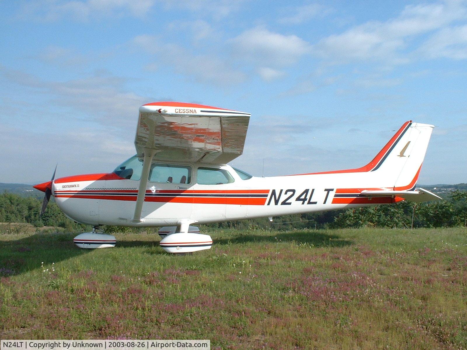 N24LT, 1981 Cessna 172P C/N 17275466, Skyhawk II