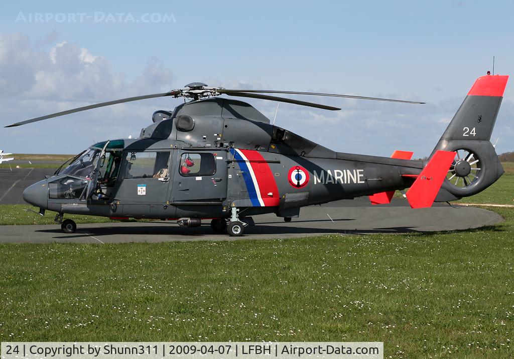 24, Aerospatiale AS-365N Dauphin 2 C/N 6024, Panther of the French Navy based at the 35F flotilla at LRH