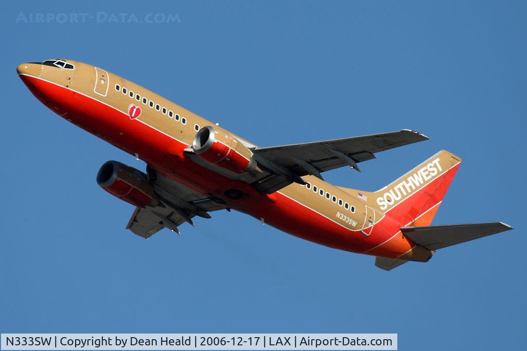 N333SW, 1988 Boeing 737-3H4 C/N 23697, Southwest Airlines N333SW (FLT SWA688) climbing out from RWY 24L enroute to Metropolitan Oakland Int'l (KOAK).