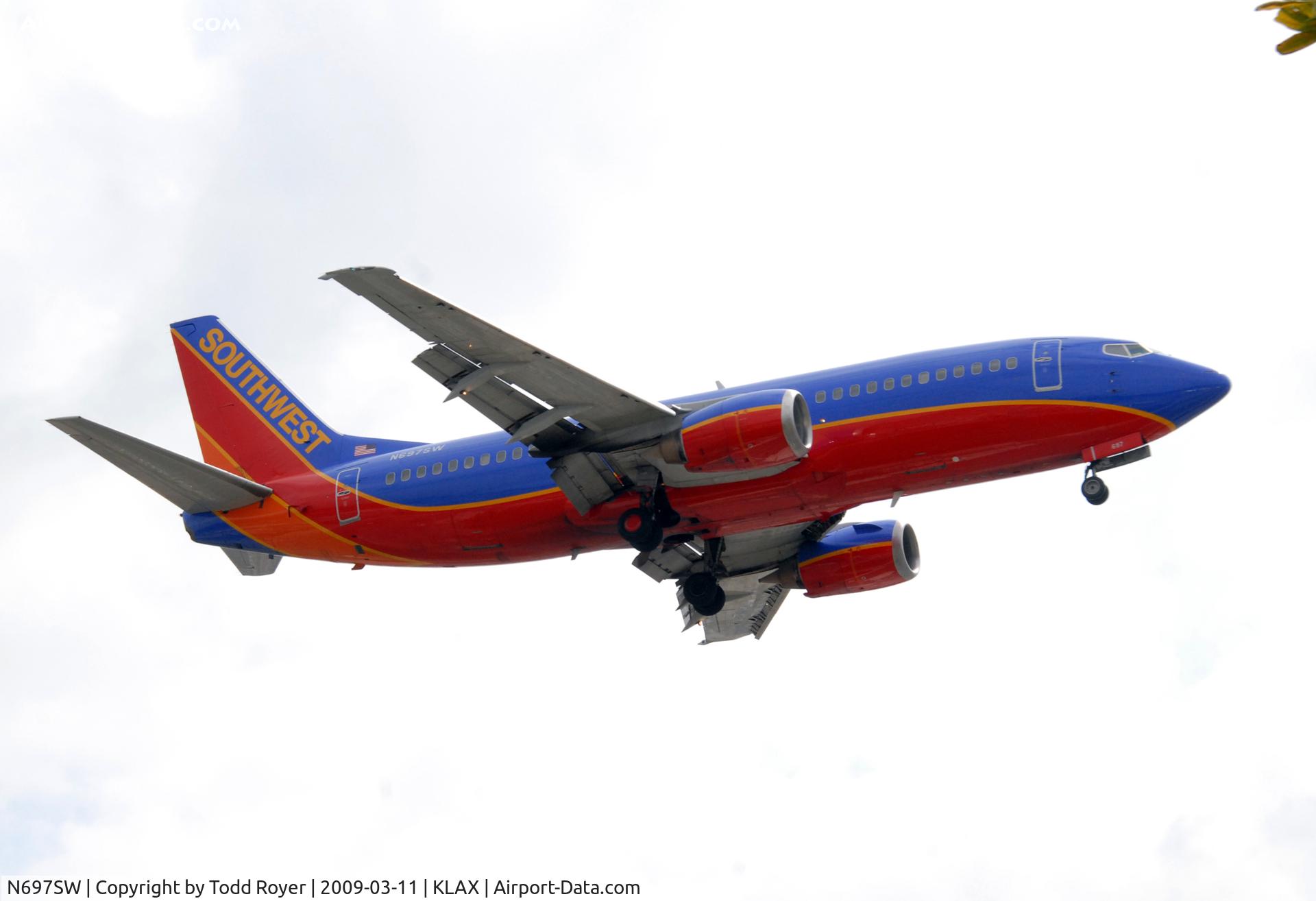N697SW, 1988 Boeing 737-3TO C/N 23838, Landing 24R at LAX