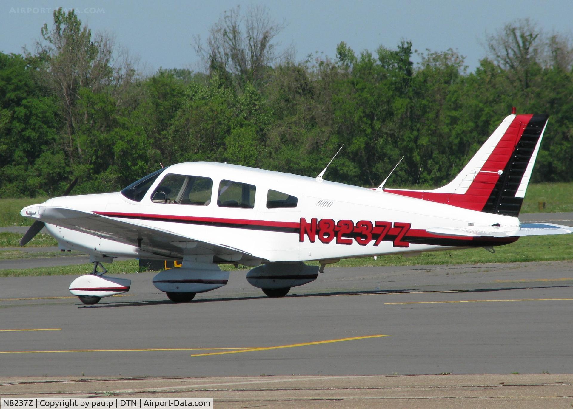 N8237Z, 1982 Piper PA-28-161 C/N 28-8216177, Parked at the Shreveport Downtown airport.
