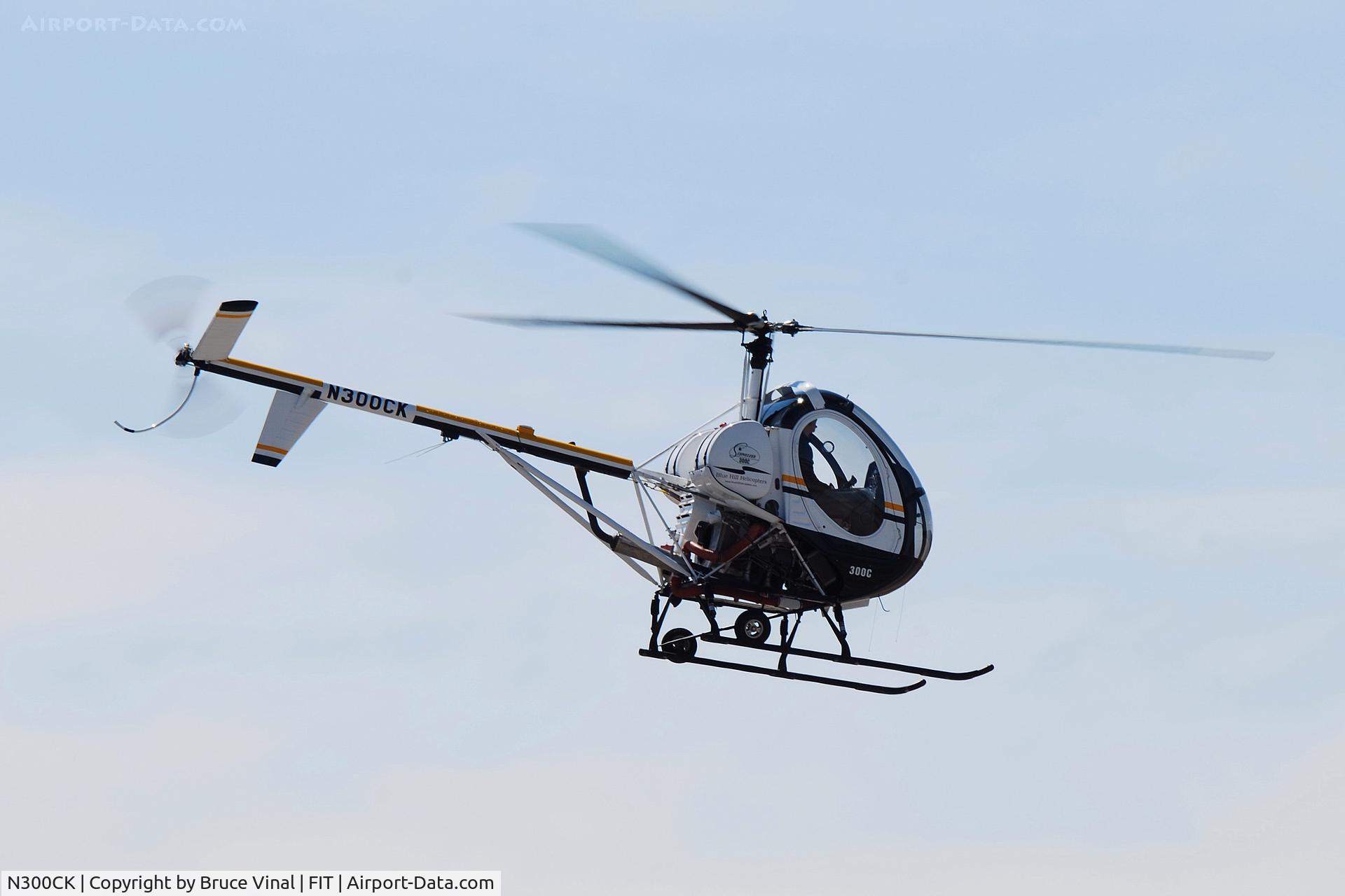 N300CK, 2003 Schweizer 269C C/N S1843, Fitchburg Mun. Airport