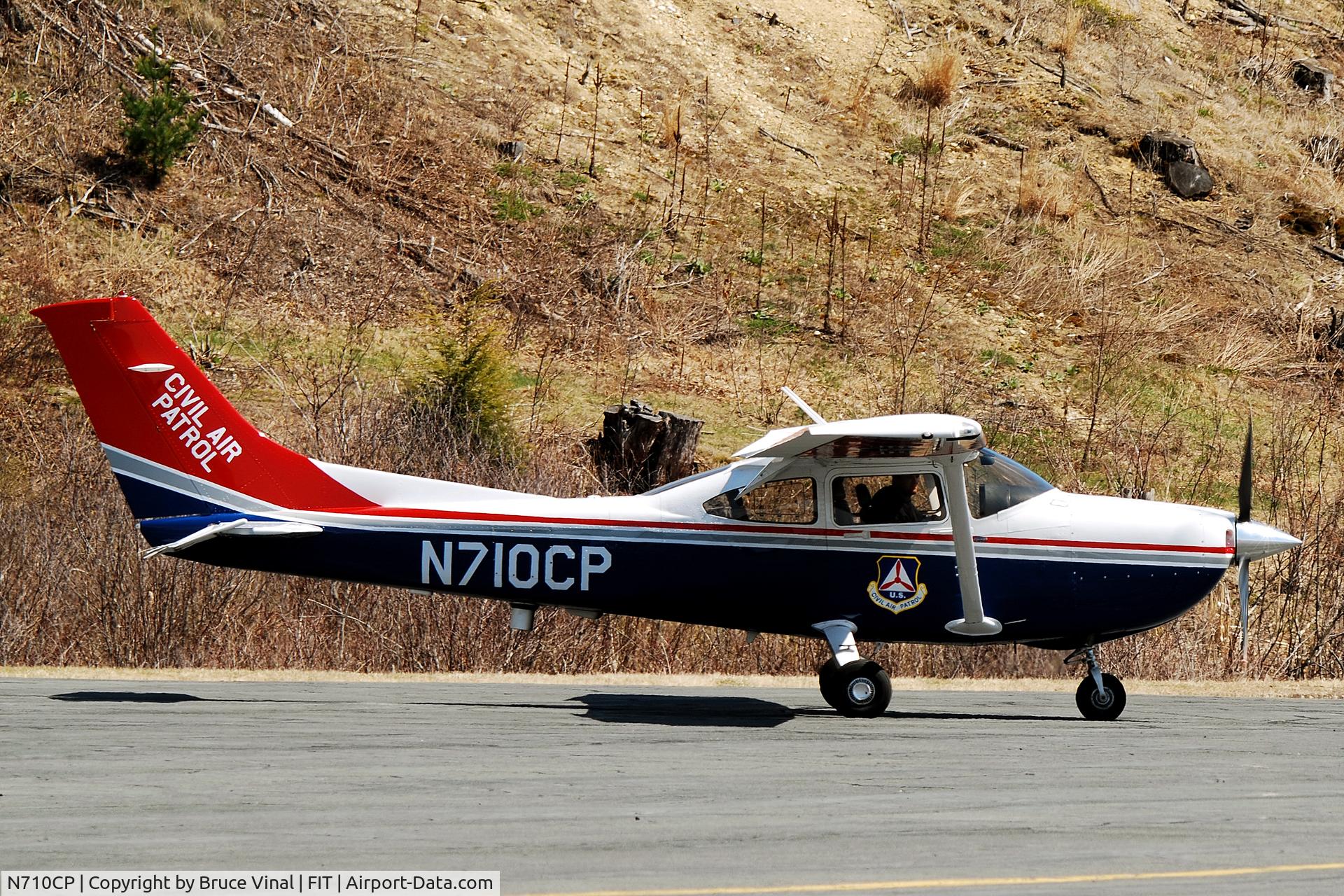 N710CP, 2005 Cessna 182T Skylane C/N 18281710, Fitchburg Mun. Airport