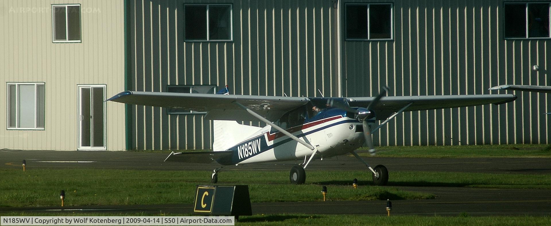 N185WV, 1977 Cessna A185F Skywagon 185 C/N 18503252, one heck of a motor in the nose