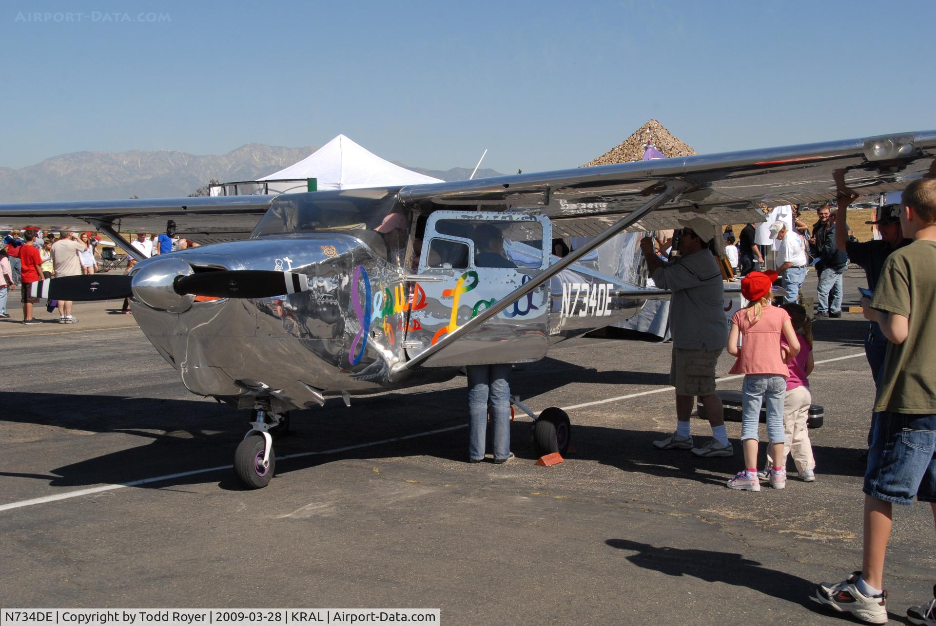 N734DE, 1977 Cessna 172N C/N 17268767, Riverside Airshow 2009