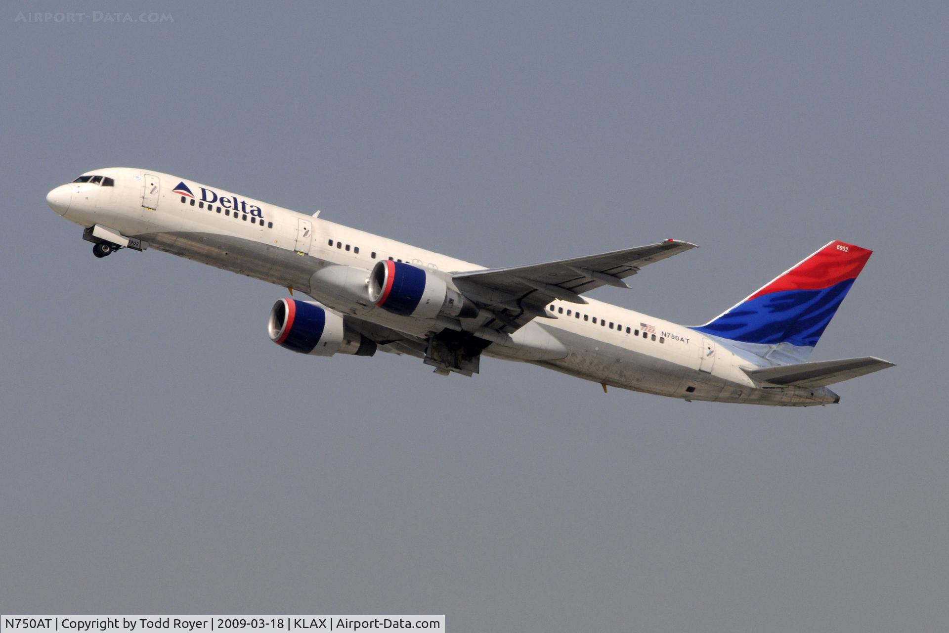 N750AT, 1984 Boeing 757-212 C/N 23126, Departing LAX on 25R