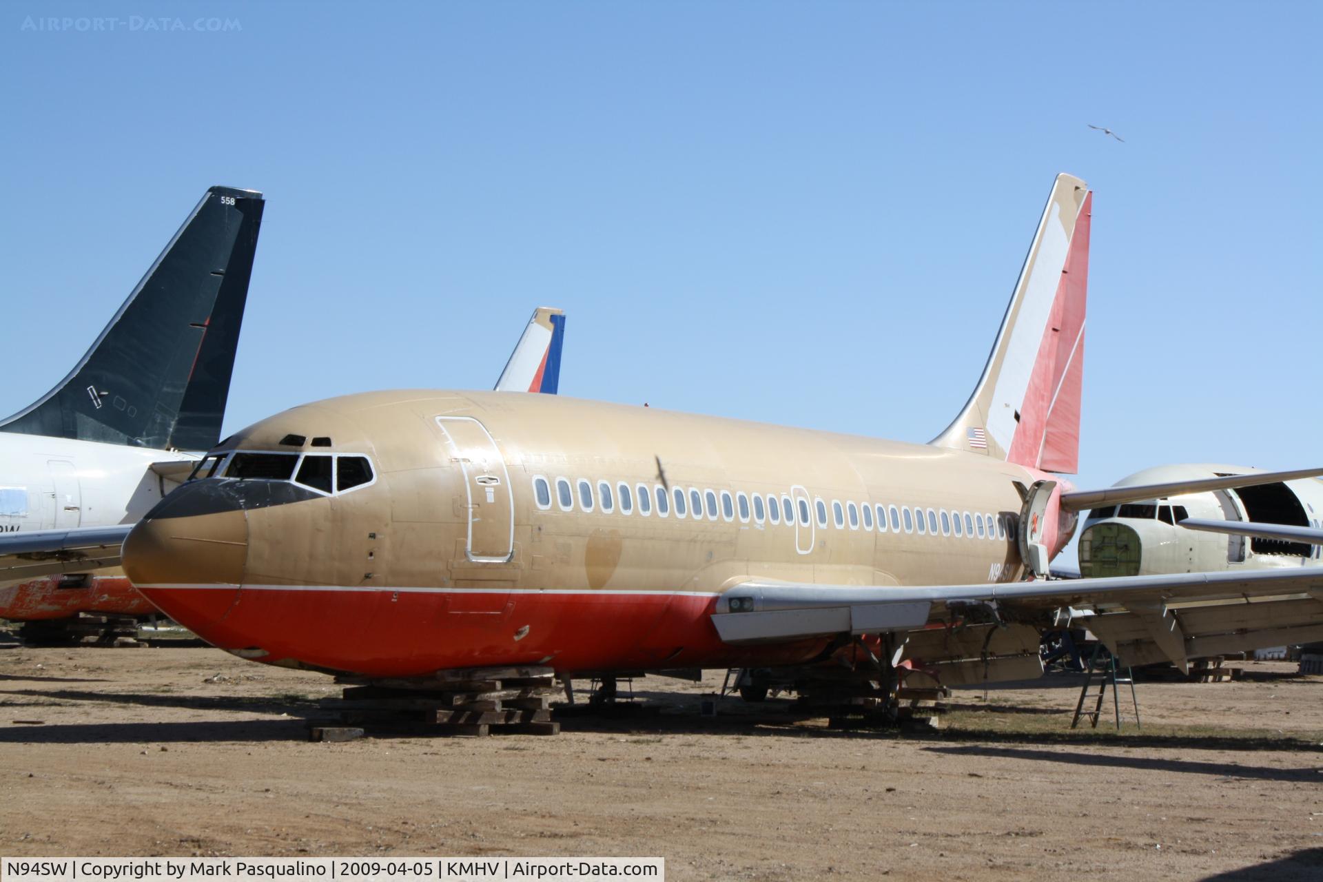 N94SW, 1983 Boeing 737-2H4 C/N 23053, Boeing 737-200