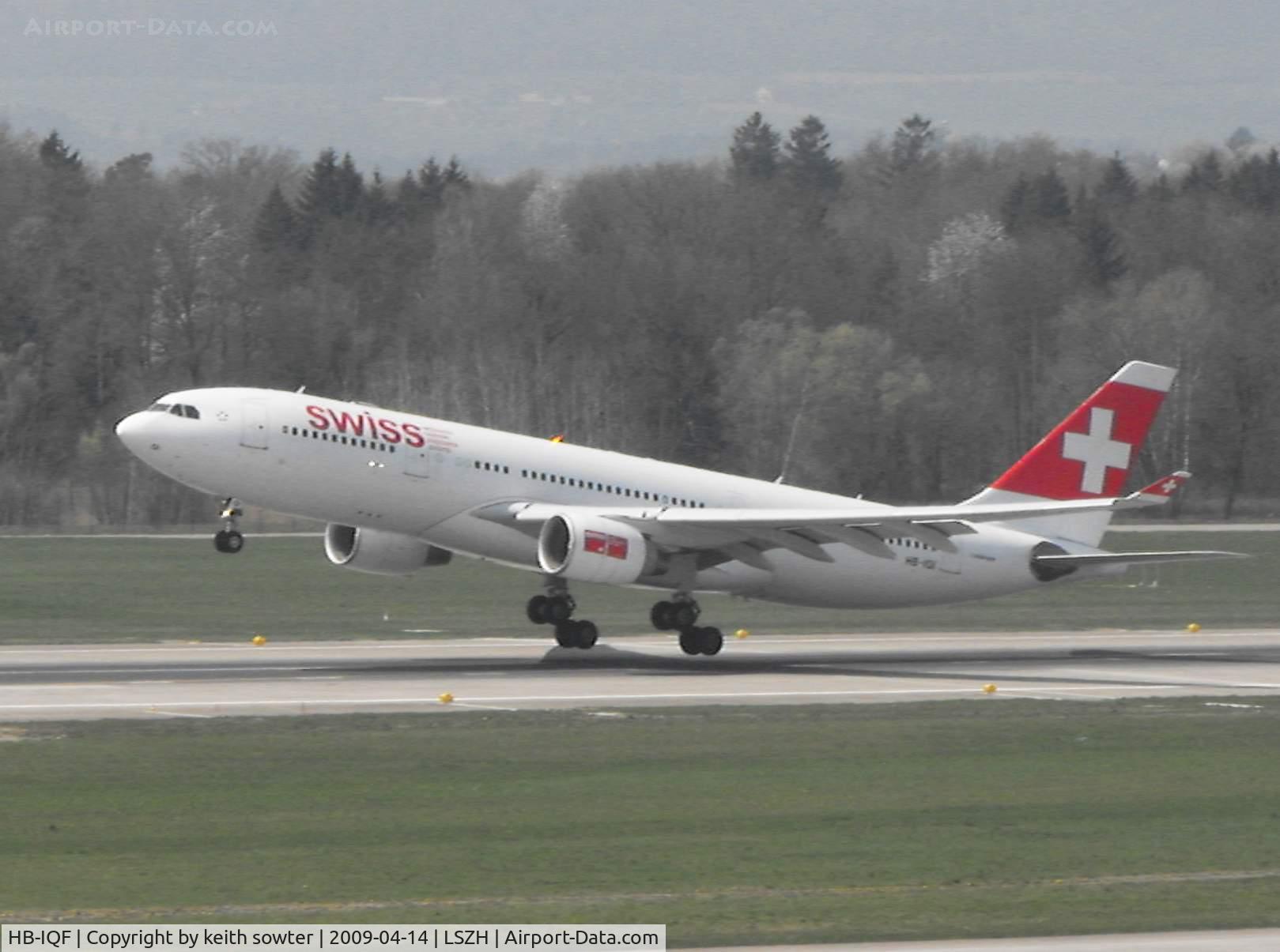 HB-IQF, 1999 Airbus A330-223 C/N 262, Taken from the excellent Viewing Deck 