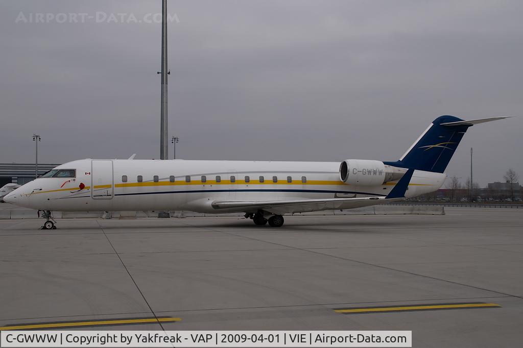 C-GWWW, 2005 Bombardier Challenger 850 (CL-600-2B19) C/N 8057, Regionaljet