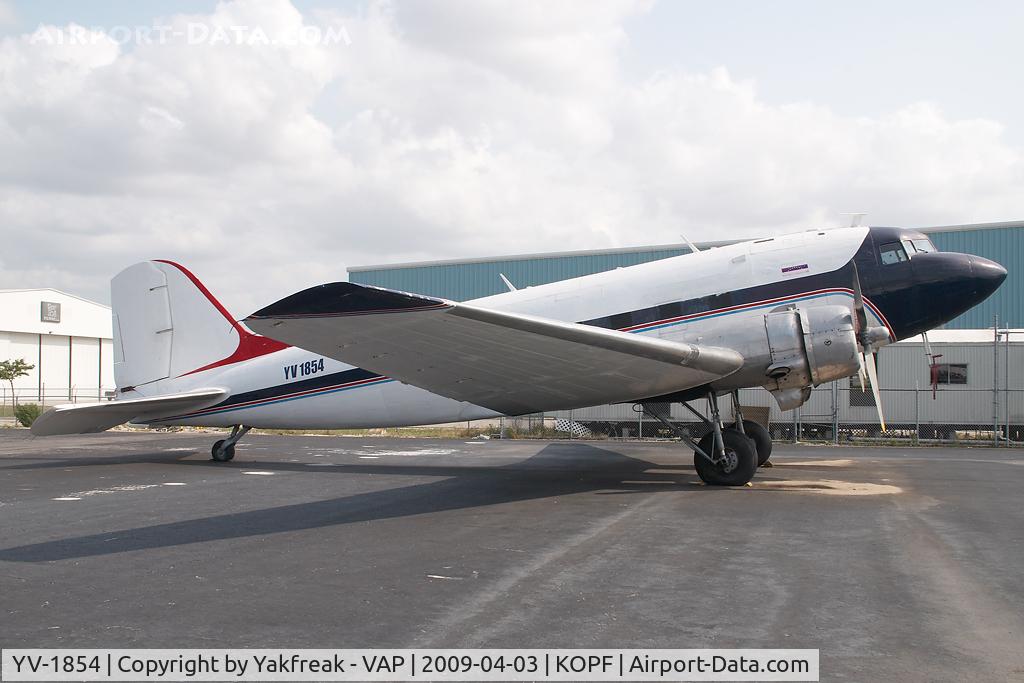 YV-1854, 1943 Douglas DC3C-S1C3G (C-47) C/N 6135, Douglas DC3