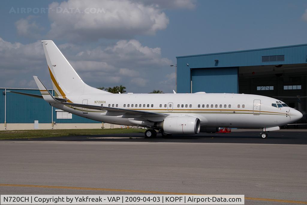 N720CH, 1999 Boeing 737-7AK/BBJ C/N 29866, Boeing 737-700