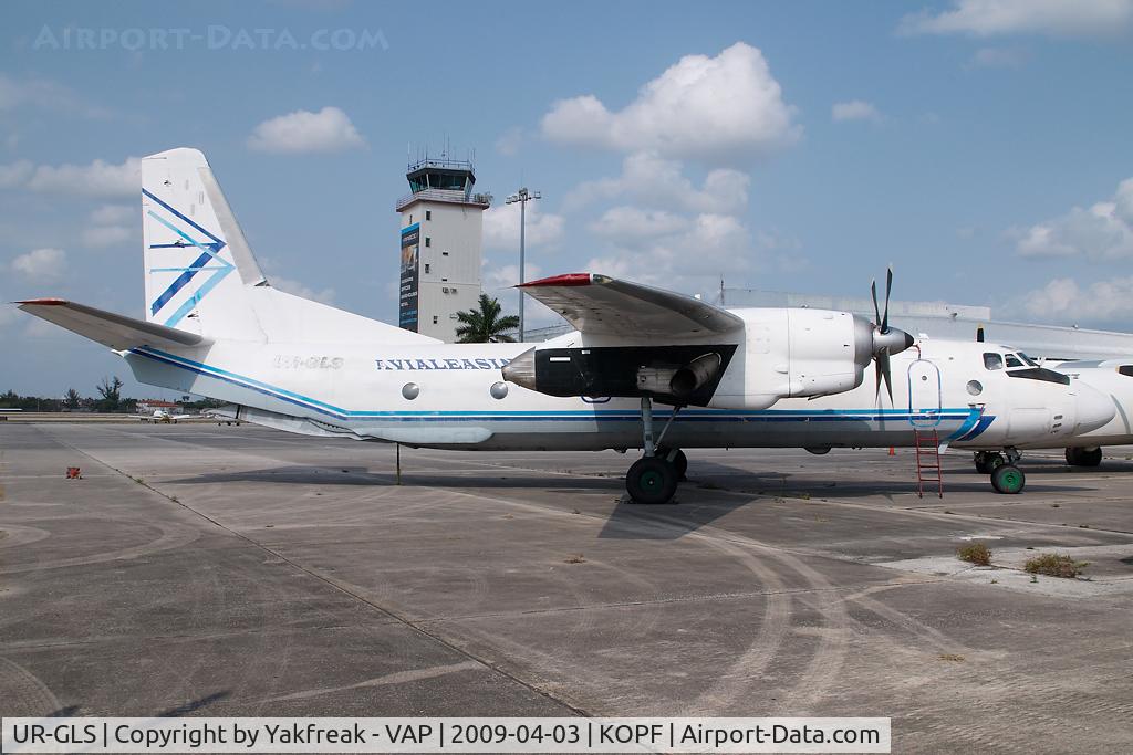 UR-GLS, 1980 Antonov An-26B C/N 10109, Avialeasing Antonov 26