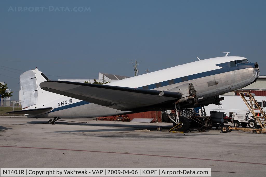 N140JR, 1943 Douglas DC3C-R-1830-90C C/N 26815, Atlantic Air Cargo Douglas DC3