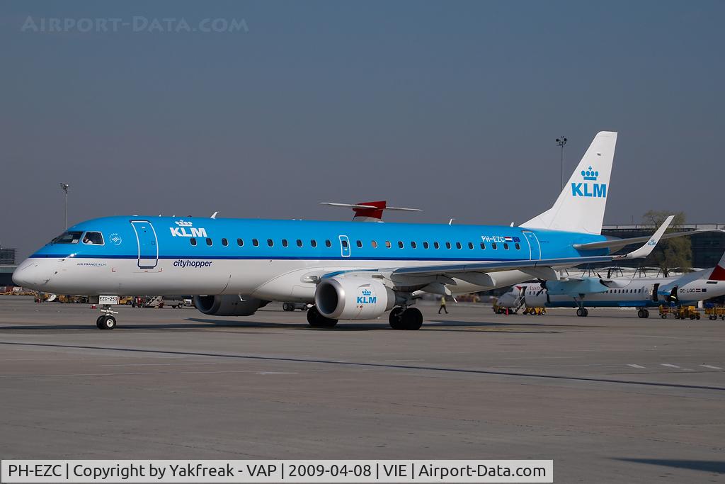 PH-EZC, 2008 Embraer 190LR (ERJ-190-100LR) C/N 19000250, KLM Embraer 190