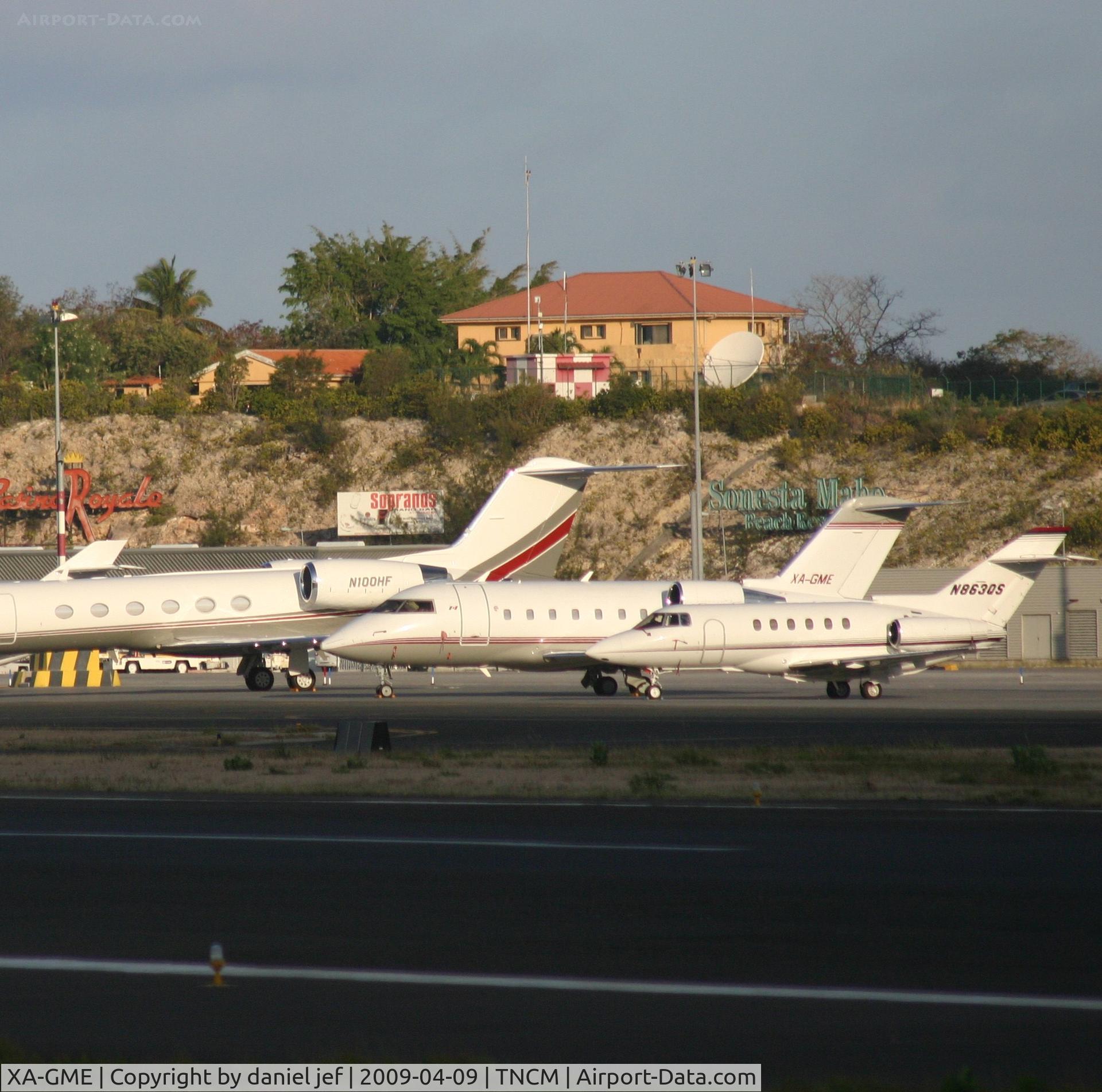 XA-GME, 1993 Canadair Challenger 601-3A (CL-600-2B16) C/N 5128, park at the ramp
