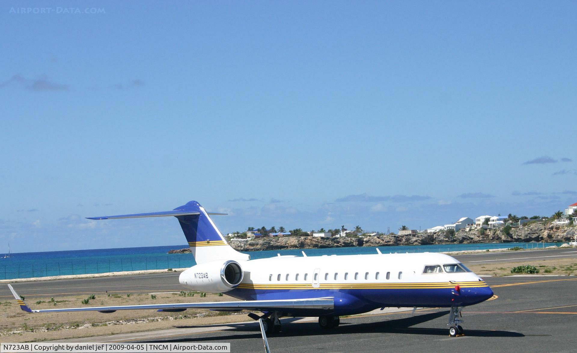 N723AB, 2006 Bombardier BD-700-1A11 Global 5000 C/N 9207, park at the  tncm ramp