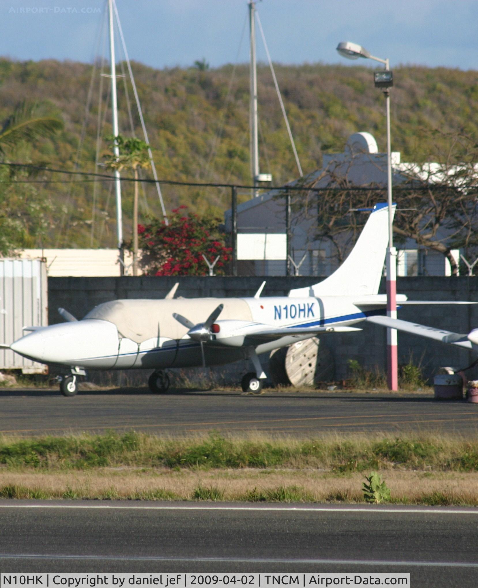 N10HK, 1980 Piper Aerostar 600 C/N 6007158061222, park at the  tncm ramp