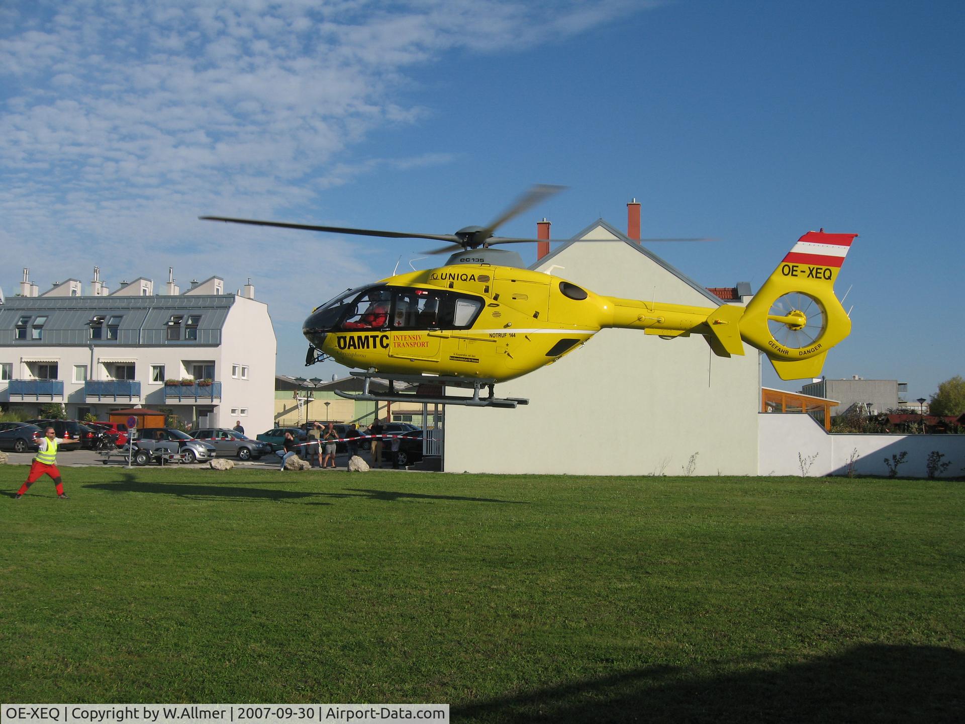 OE-XEQ, 2002 Eurocopter EC-135T-2 C/N 0220, Landing at security demonstration day - 2007