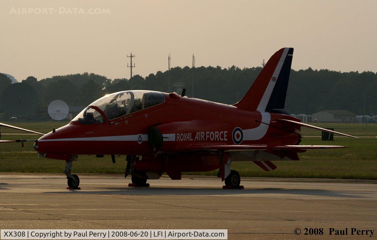XX308, 1980 Hawker Siddeley Hawk T.1 C/N 143/312133, Looking deceptively solitary
